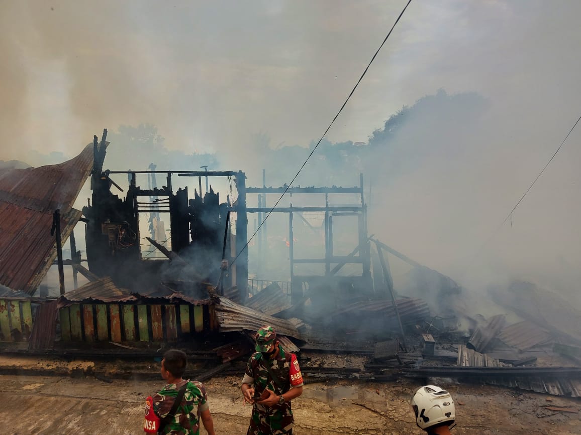Butuh Satu Jam Padamkan Api di Asrama Paldam VI Mulawarman