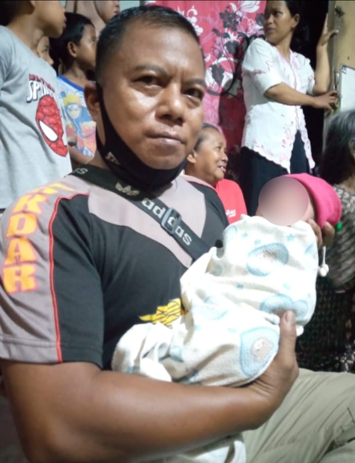 Polisi Buru Pembuang Bayi di Karang Joang