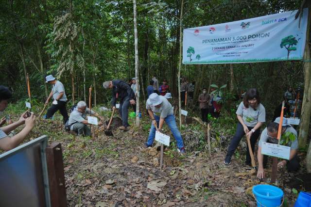 PPATK bersama BCA Lakukan Rehabilitasi Lahan Konservasi Orangutan di Kalimantan Timur