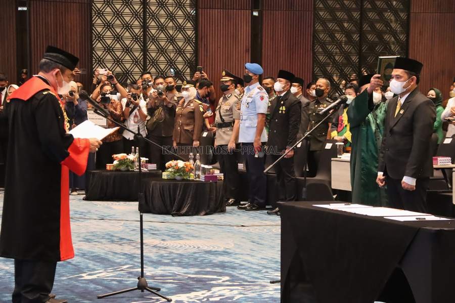 Dilantik Jadi Ketua DPRD Kaltim, Hasanuddin Mas’ud Ingin Harmonis dengan Makmur dan Pemprov