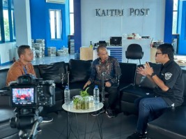 podcast-kaltim-post-dengan-kantor-bahasa-kaltim-tak-larang-bahasa-asing-utamakan-bahasa-indonesia